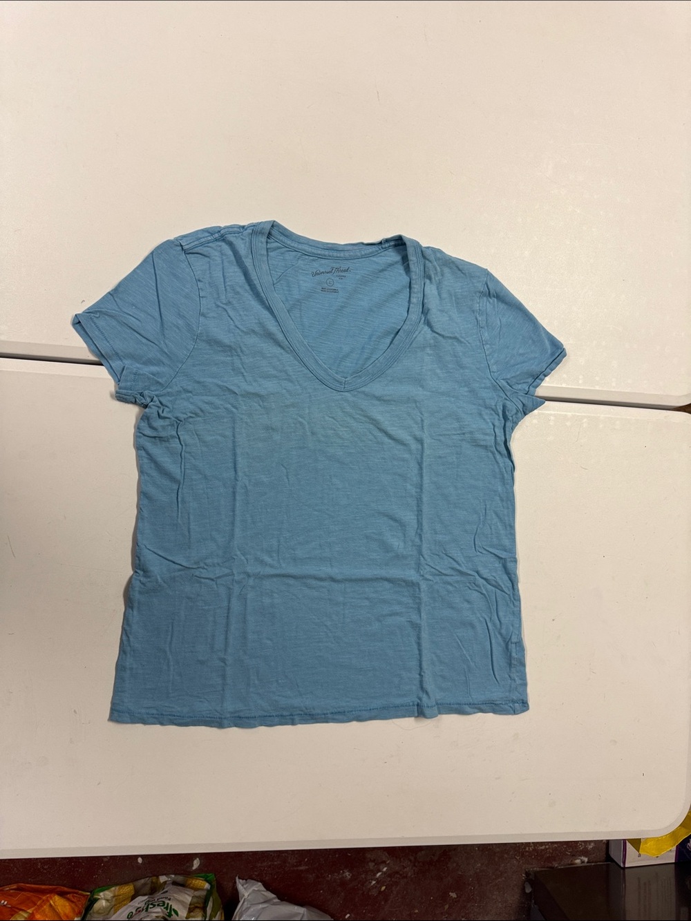 Universal Thread Women's Light Blue V-Neck Short Sleeve Tee